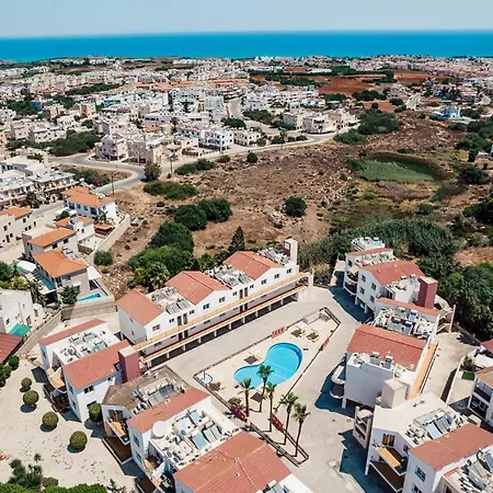 Olive * Paralimni